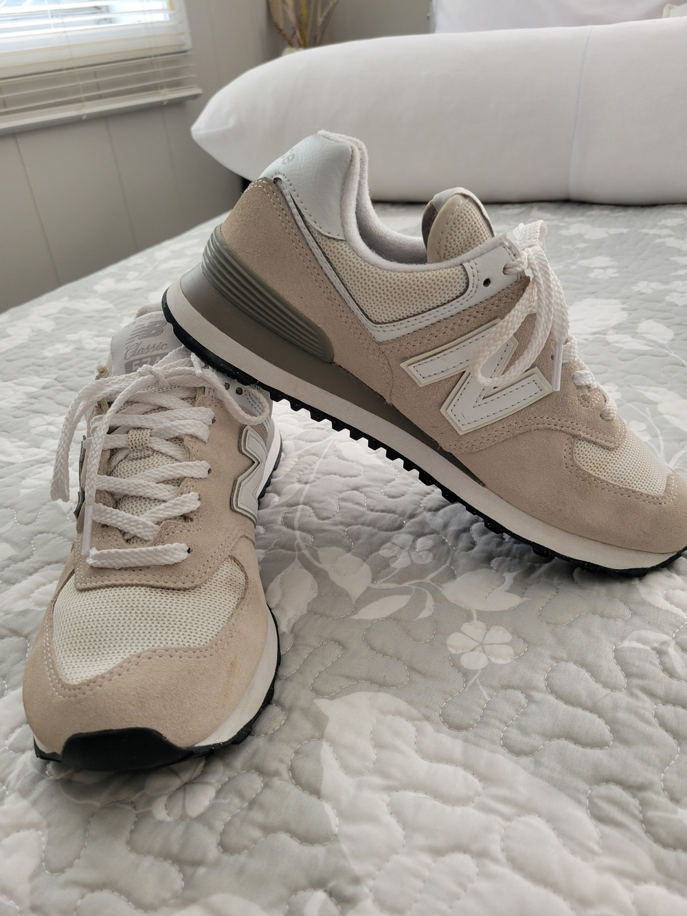 New Balance Beige & White 574 Classic Sneakers